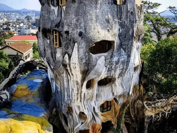 Hotel Hang Nga, Penginapan Unik yang Memikat di Vietnam