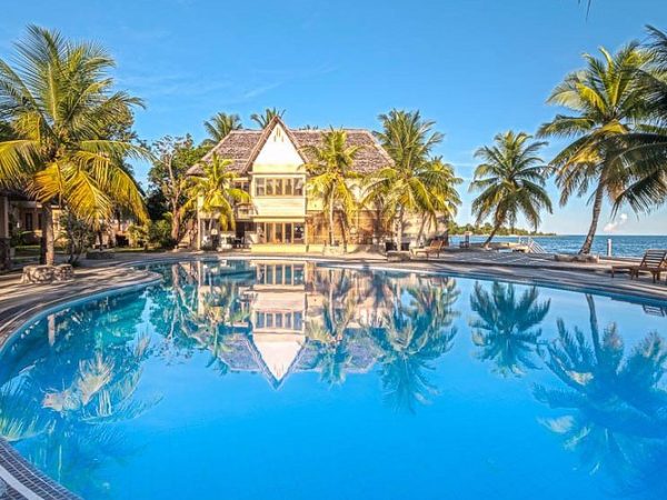 Maluku Resort and Spa, Ambon Oase Tropis dengan Sentuhan Lokal