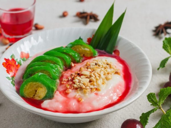 Es Pisang Ijo, Kuliner Khas Makassar yang Menyegarkan