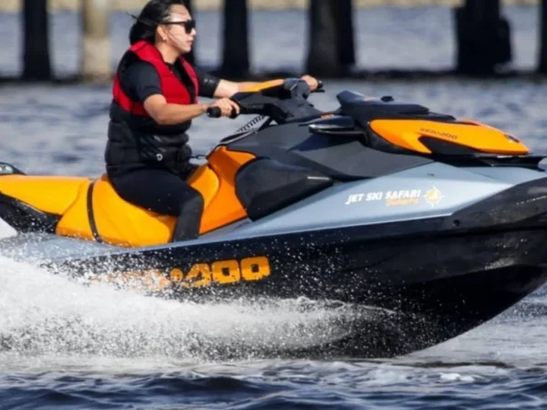 Bermain Jet Ski, Petualangan Seru di Atas Ombak