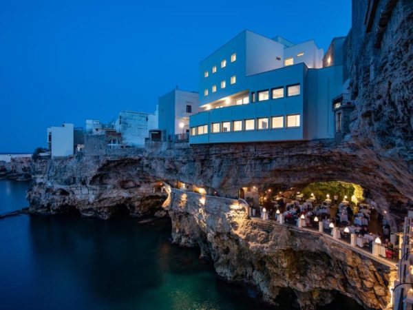 Hotel Grotta Palazzese, Permen Alam Puglia yang Menyimpan Sejarah dan Kemewahan