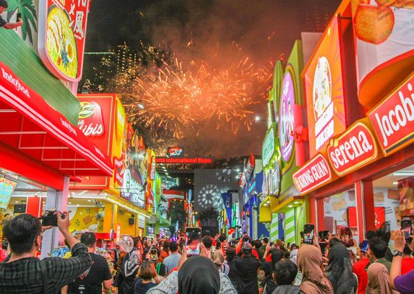 Pekan Raya dan Bazar, Pesta Budaya, Kuliner, dan Ekonomi Lokal di Indonesia