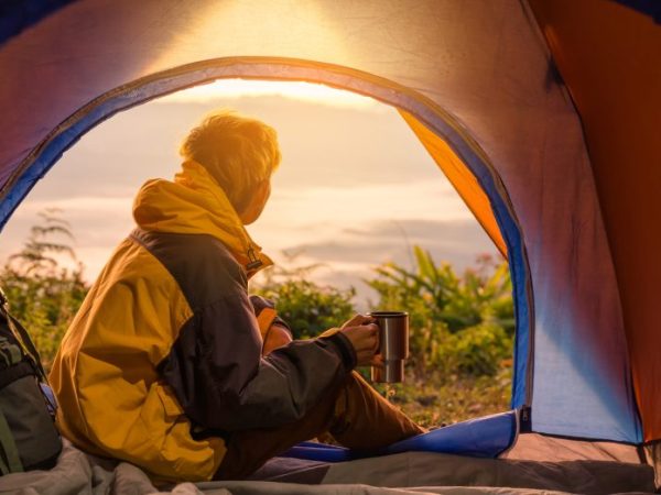 Tips Aman dan Menyenangkan untuk Camping Pemula