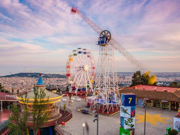 Tibidabo Amusement Park, Pesona Taman Hiburan Tertua Barcelona di Puncak Bukit Ajaib