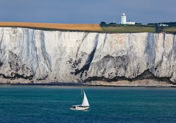 White Cliffs of Dover, Tebing Kapur Ikonik yang Menjadi Simbol Ketabahan Inggris